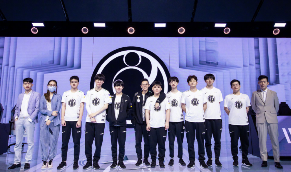 而是对比赛 而是对比赛